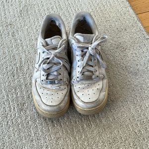 Nike Air Force 1s 07s